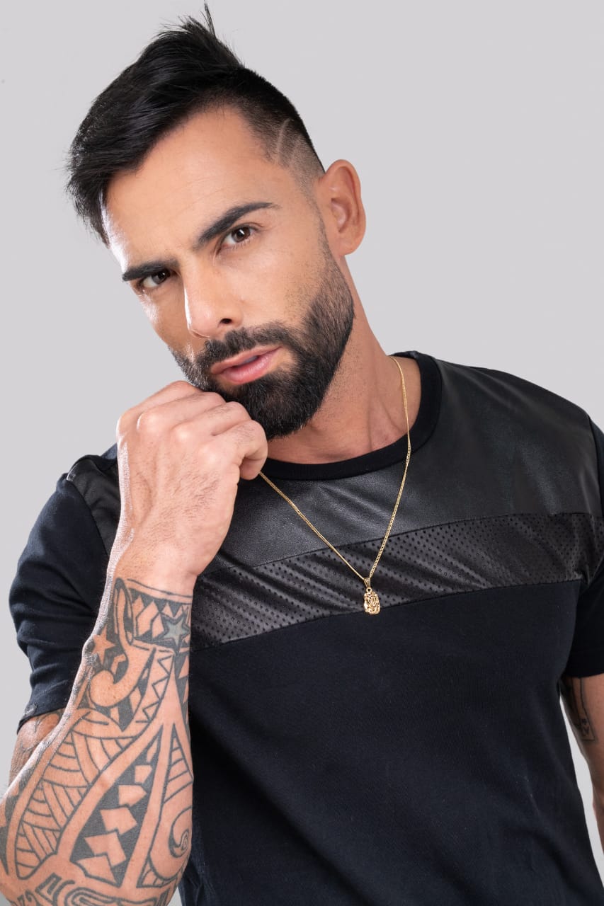 Dije Rostro Mediano Tallado