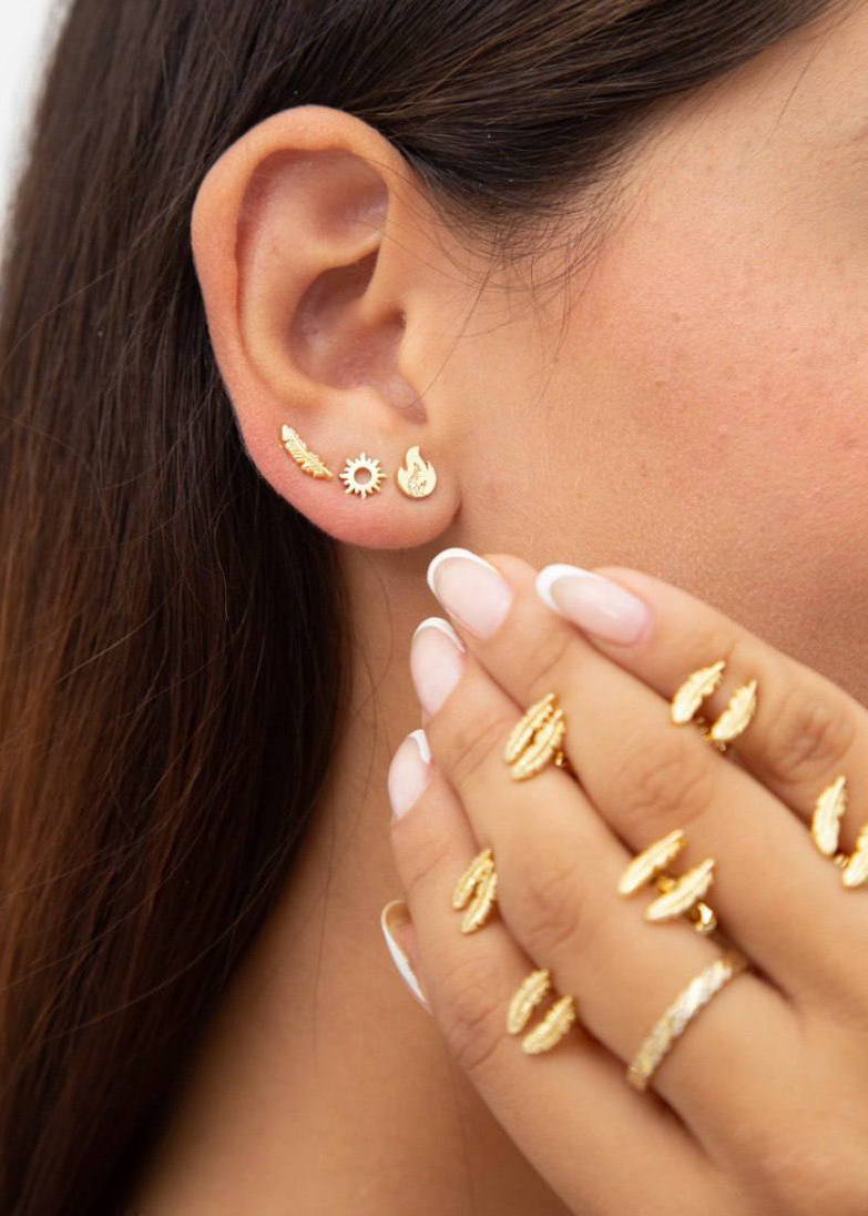 Arete Feather